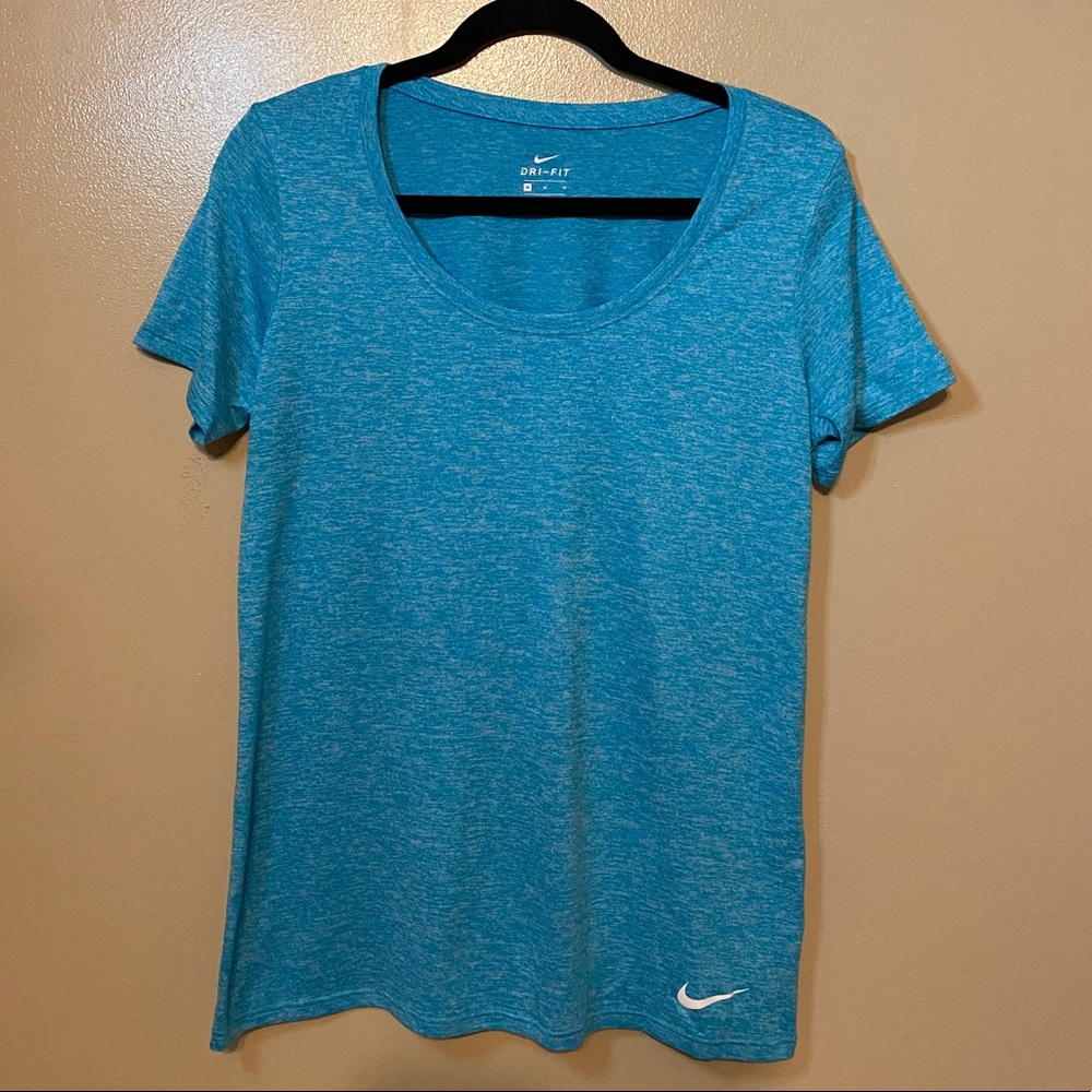 Women’s Medium Blue Nike Dri-Fit Training Tee